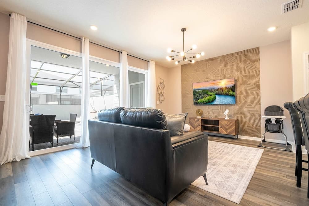 Blue Island Retreat - Image 2