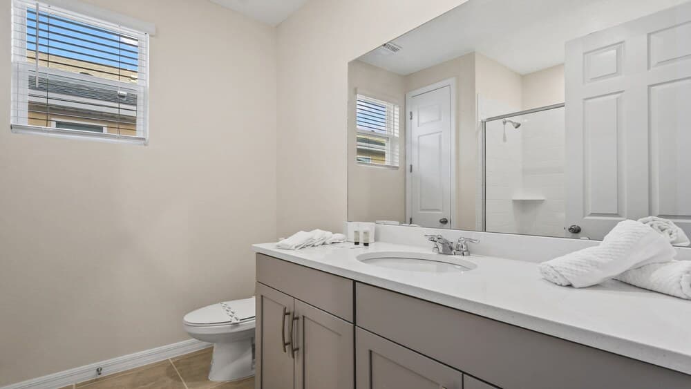 Coconut Breeze #8928 - Image 30