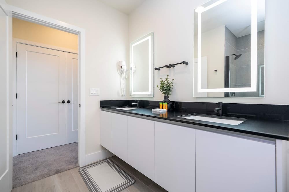 Disney Serenity #1420 - Image 36