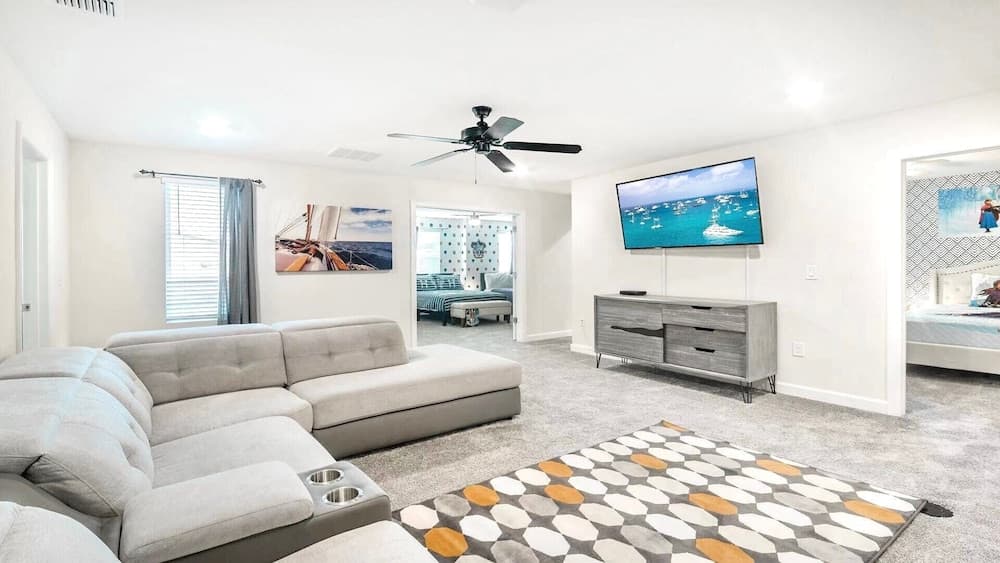 Family Oasis - Image 4