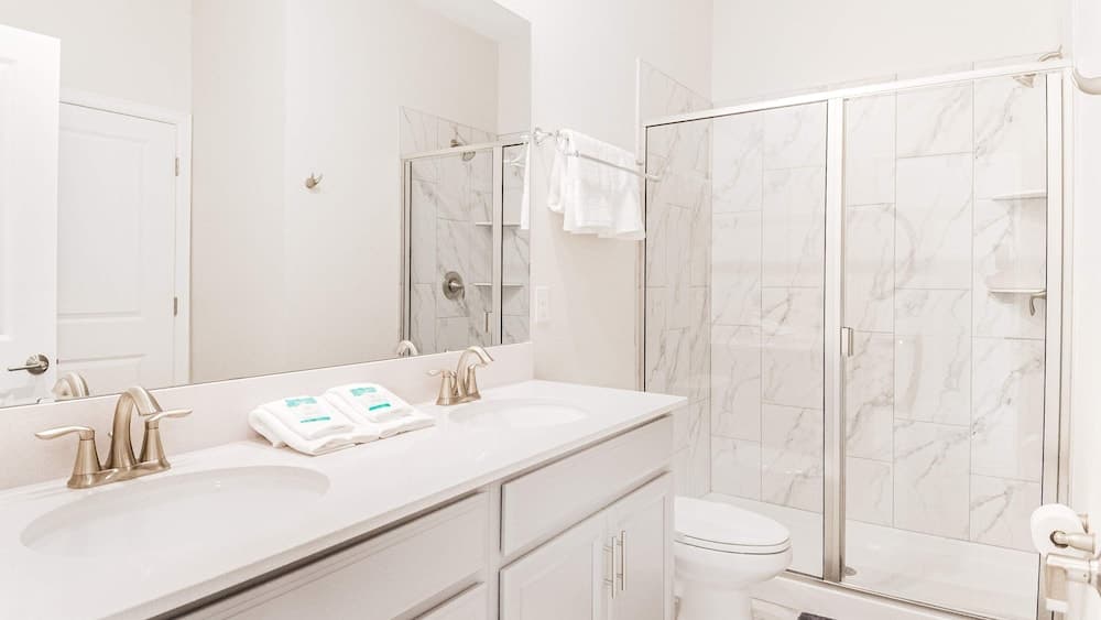 Family Oasis - Image 35