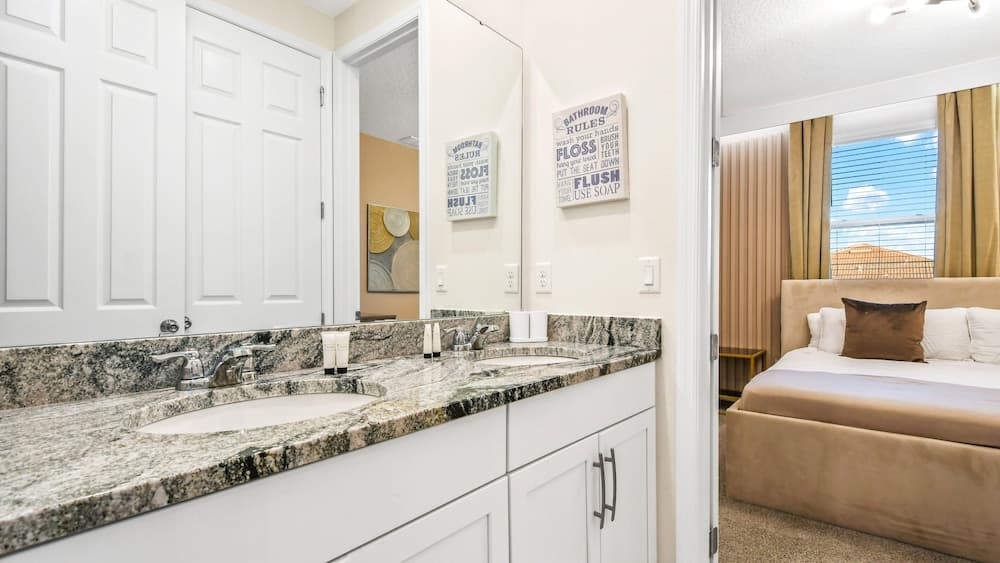 Coconut Breeze #8905 - Image 35