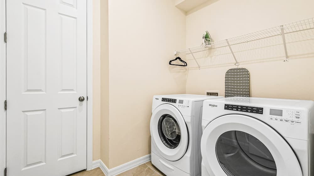 Coconut Breeze #8905 - Image 33