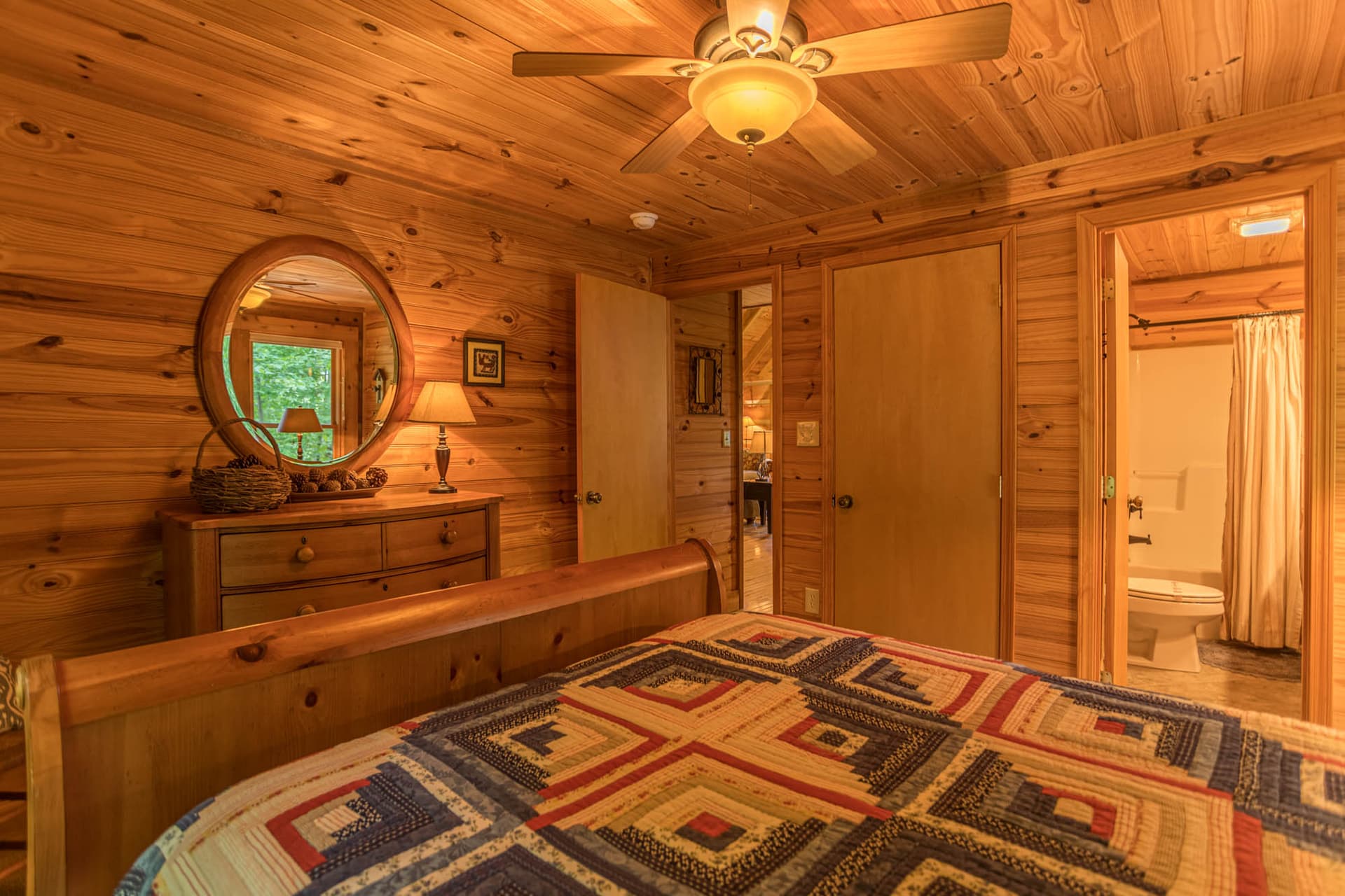 Farallon Cabin - Image 14