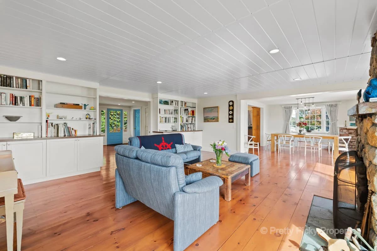 Serenity by the Sea - Image 11