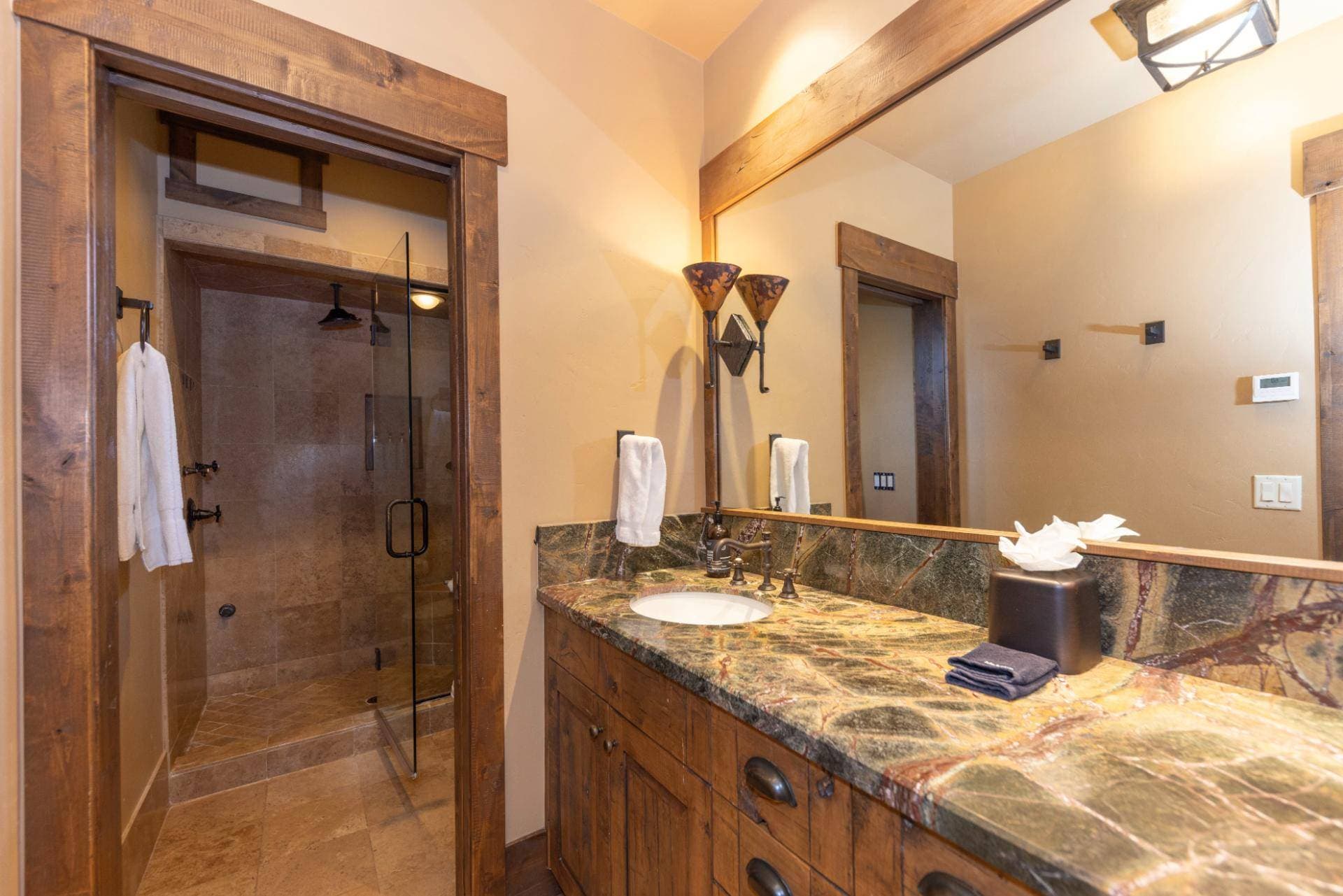 Lumber Jack Lodge - Image 23