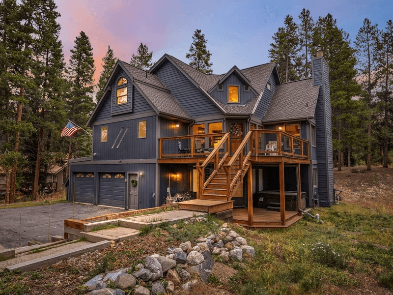 Sapphire Chalet - Image 1