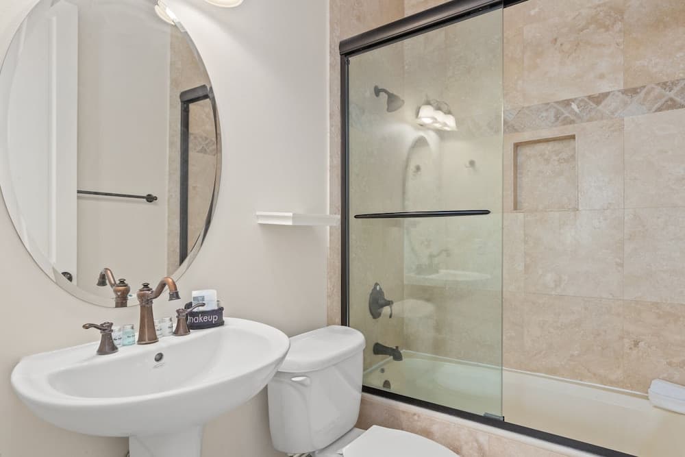 Shorehaven Condo - Image 29