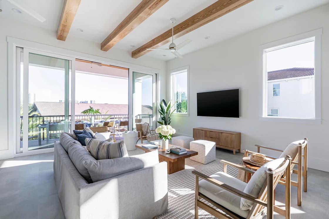 Rendezvous Manor - Image 4