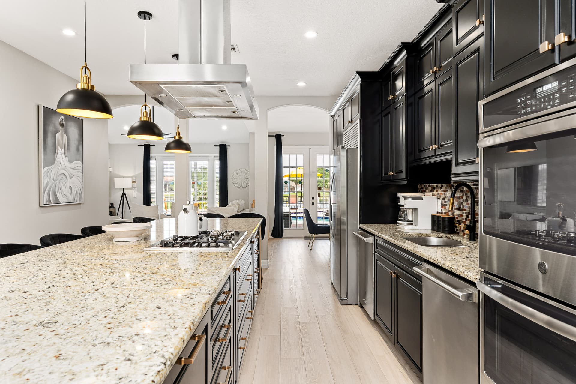 Sunset Mansion - Image 3