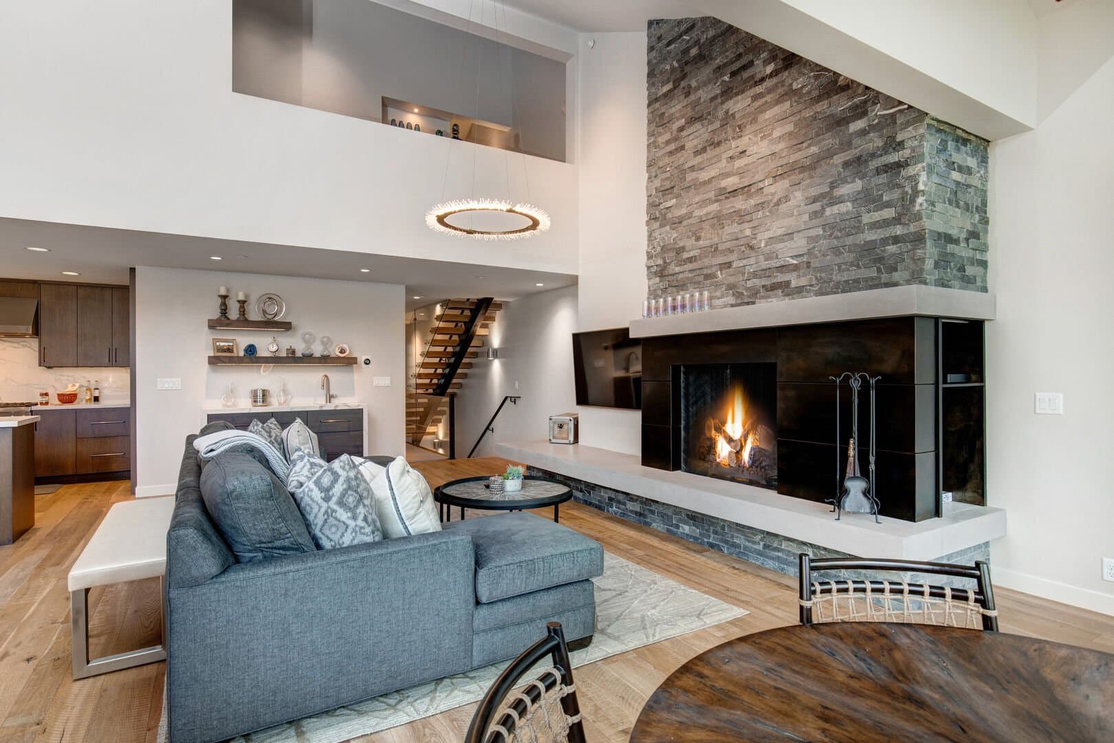 Little Belle Residence #5 - Image 3