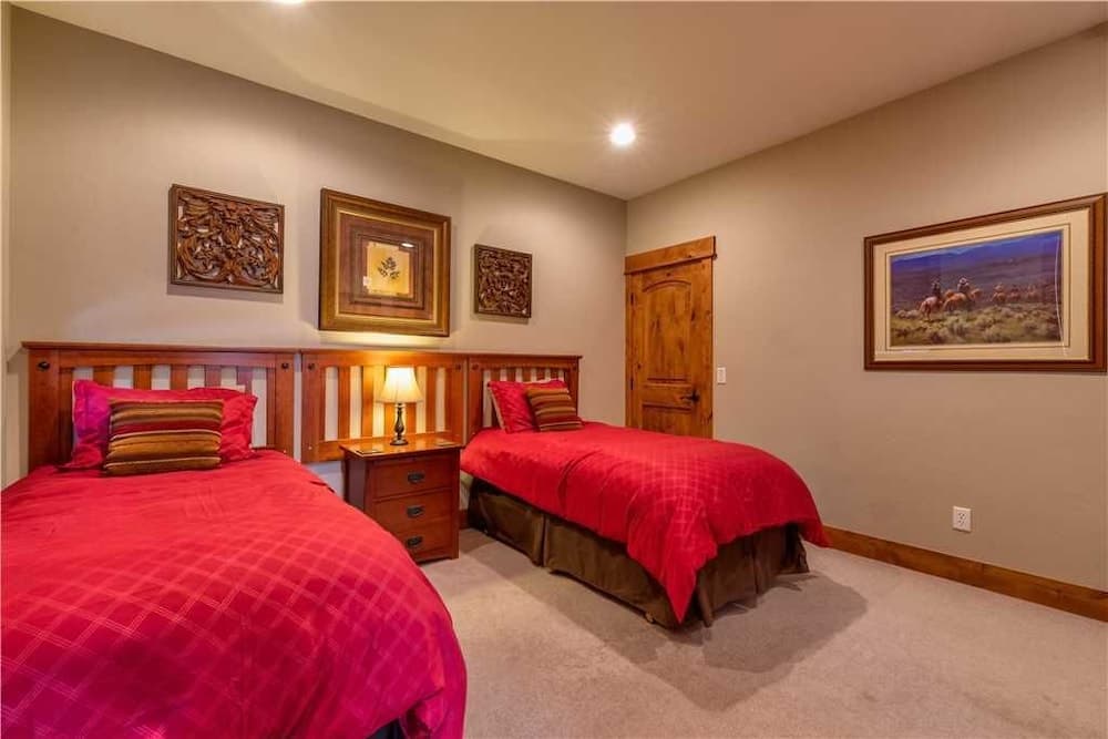 Firelight Luxury - Image 7