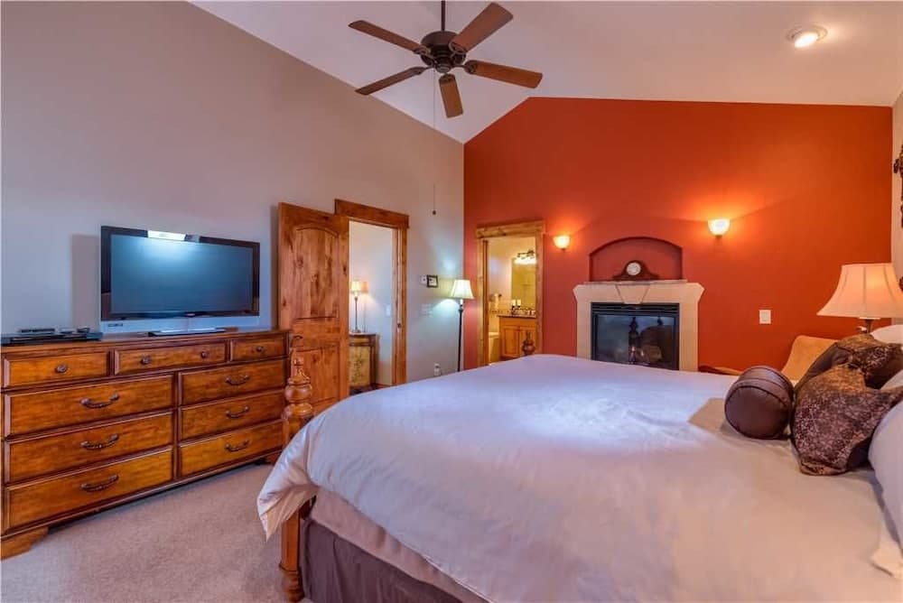 Firelight Luxury - Image 8