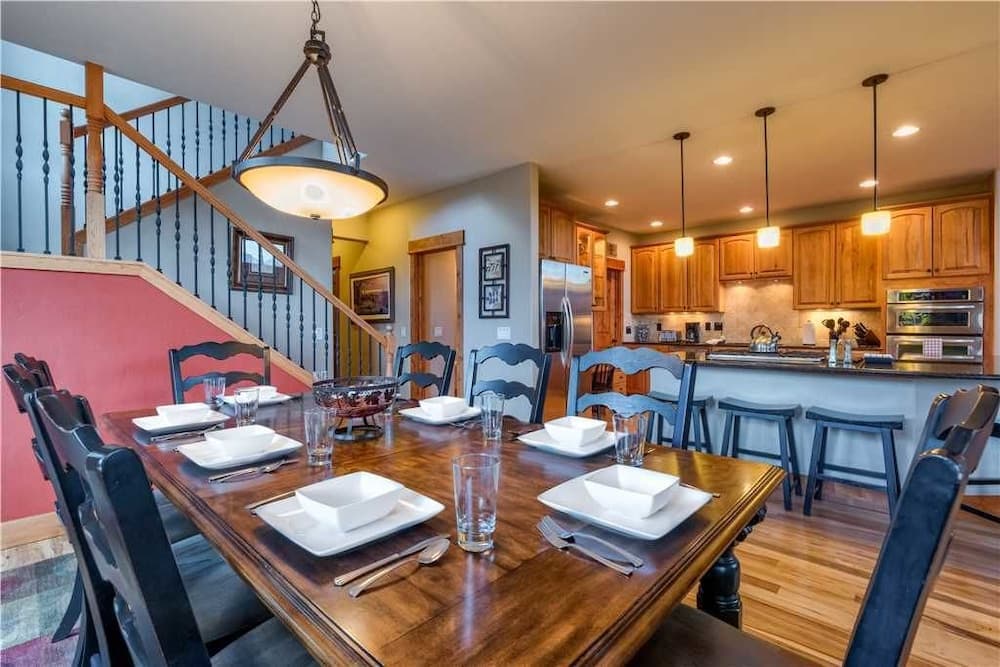 Firelight Luxury - Image 5