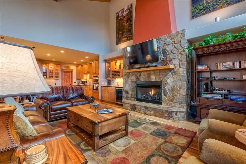 Firelight Luxury - Image 25