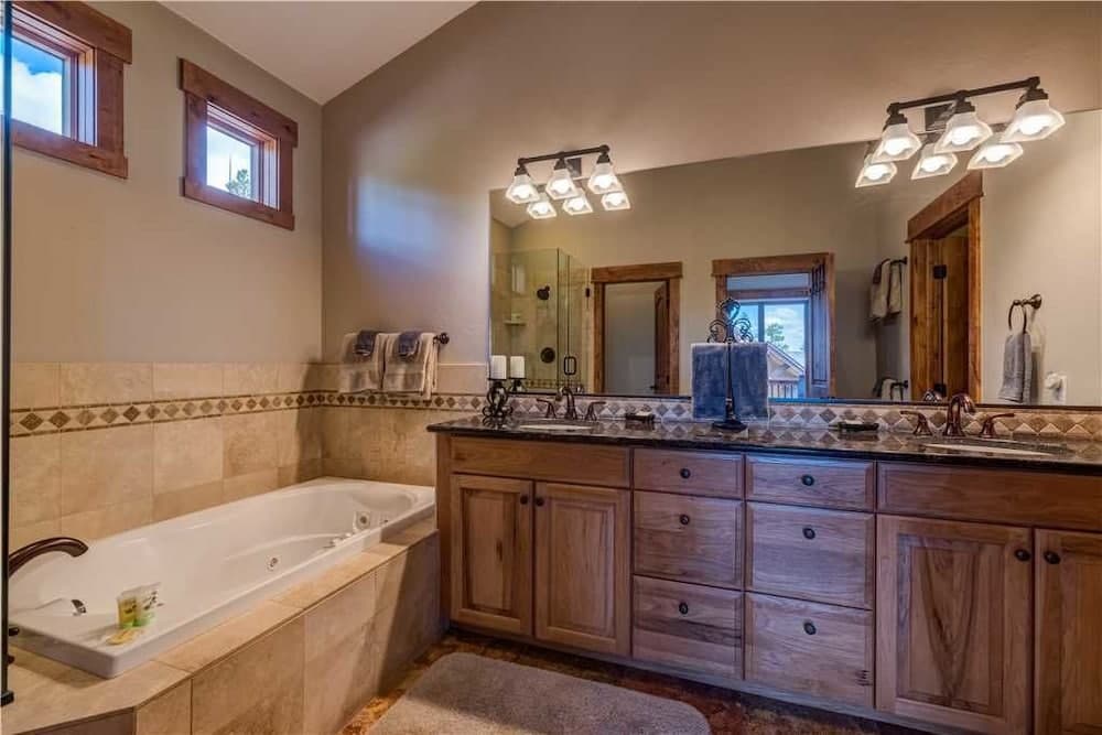 Firelight Luxury - Image 30