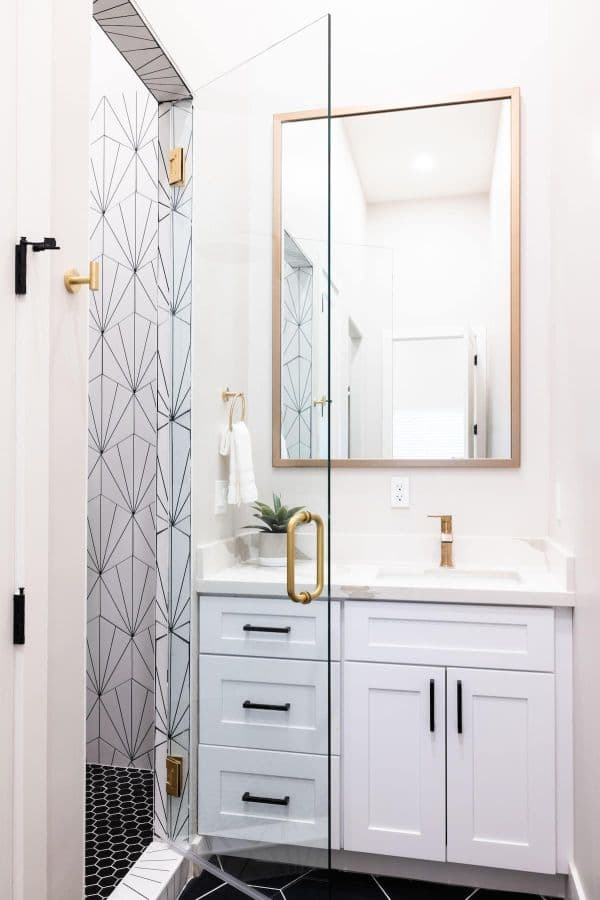 Estate on Shea - Image 39