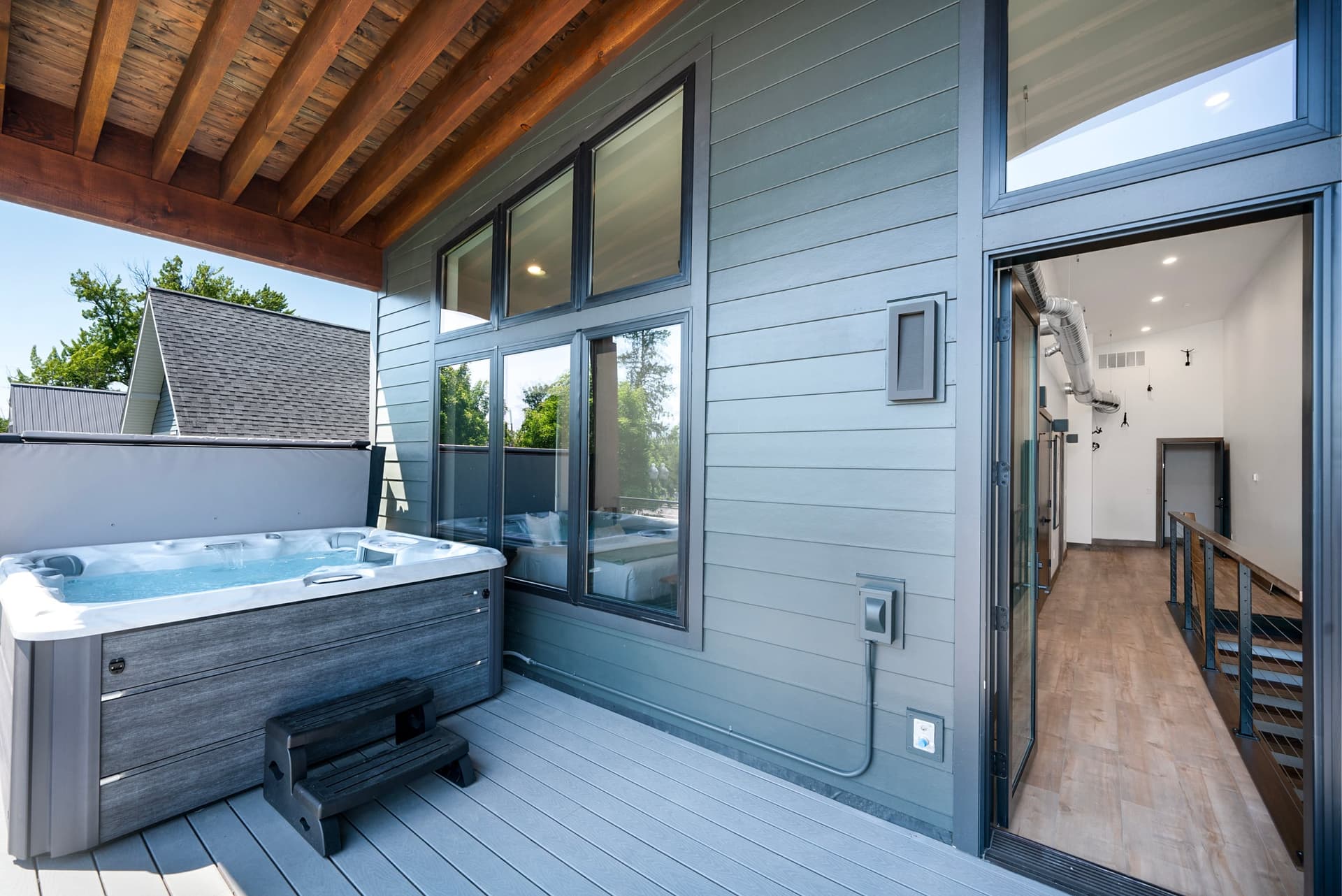 Home Again Luxury Haven - Image 2