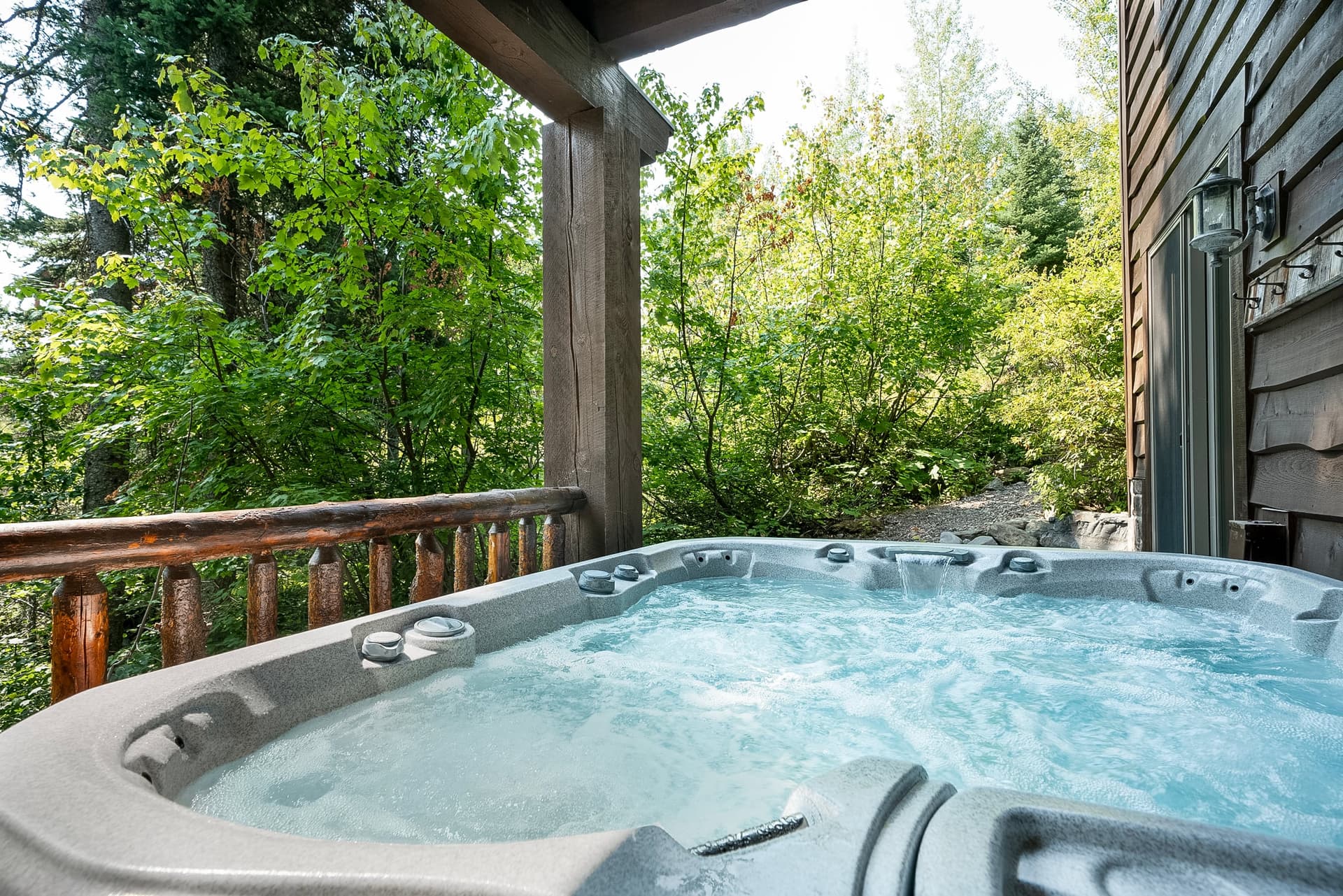 Slopeside Alpine Haven - Image 2