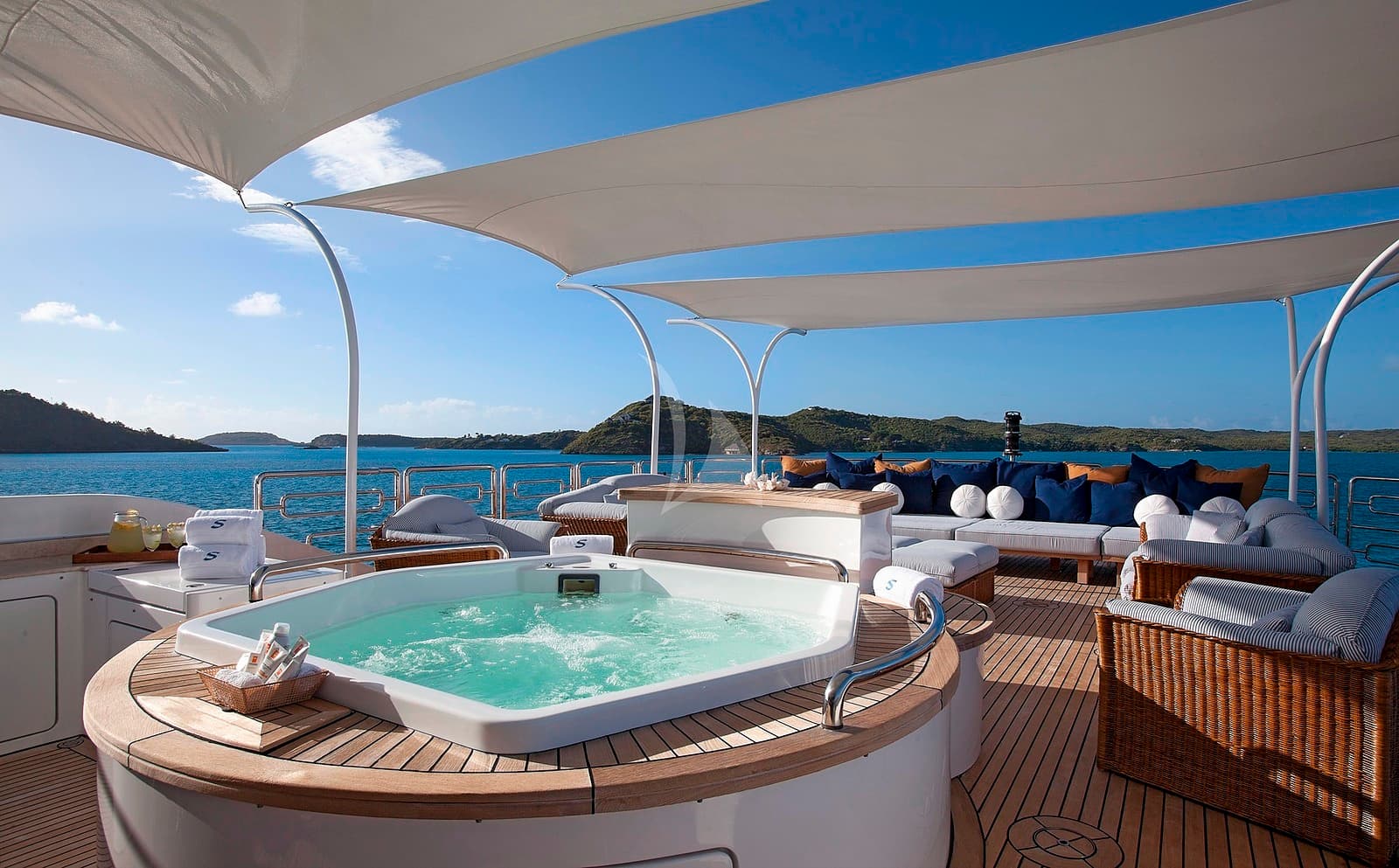 Starfire Yacht - Image 6