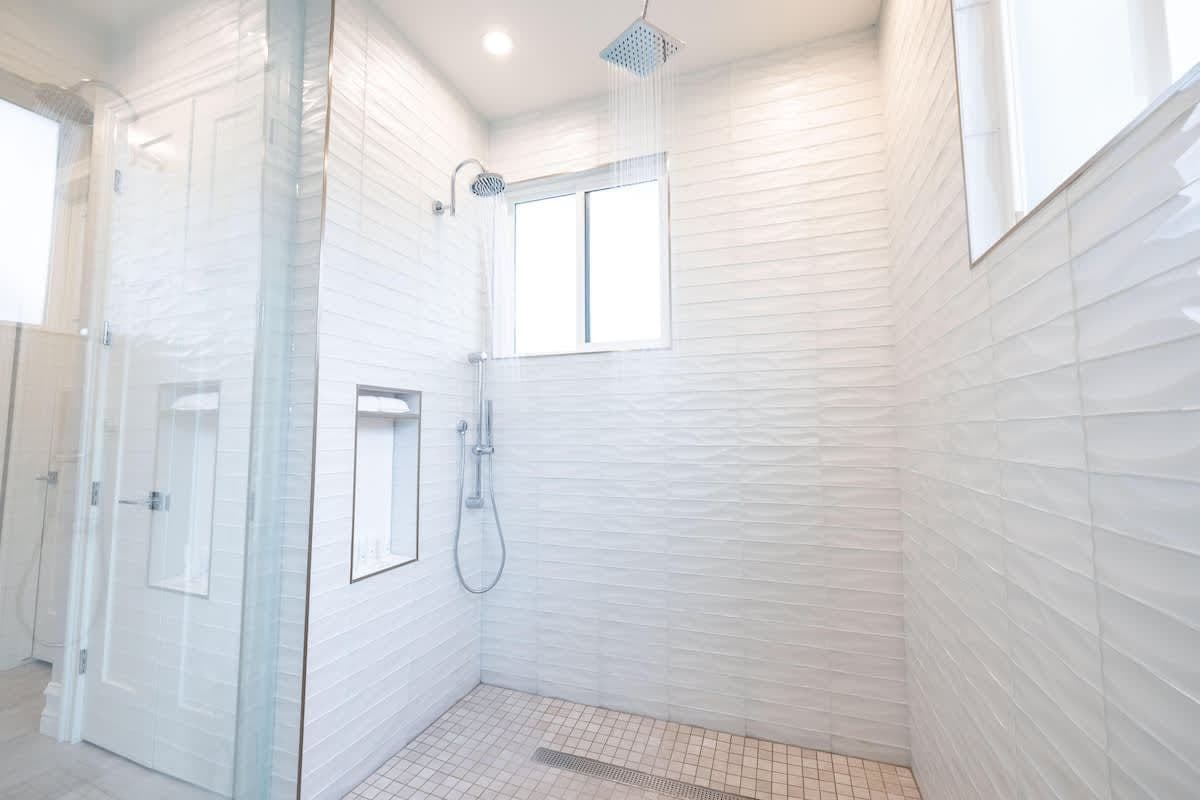 Estate on Shea - Image 18