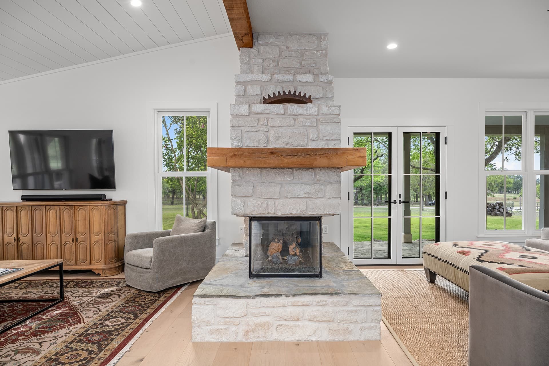 Foxtrot Farm - Main House - Image 11