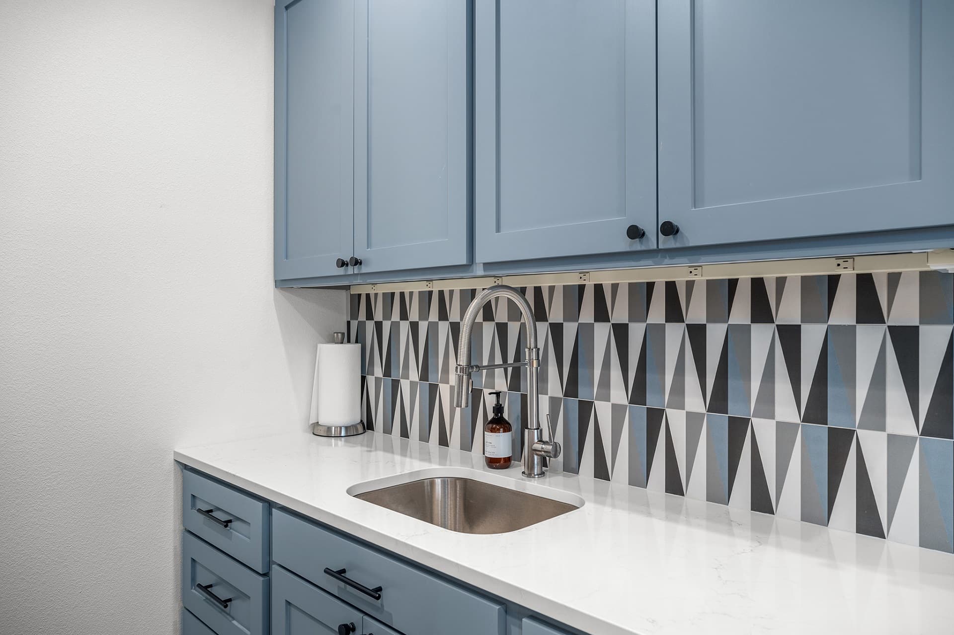 Foxtrot Farm - Main House - Image 16