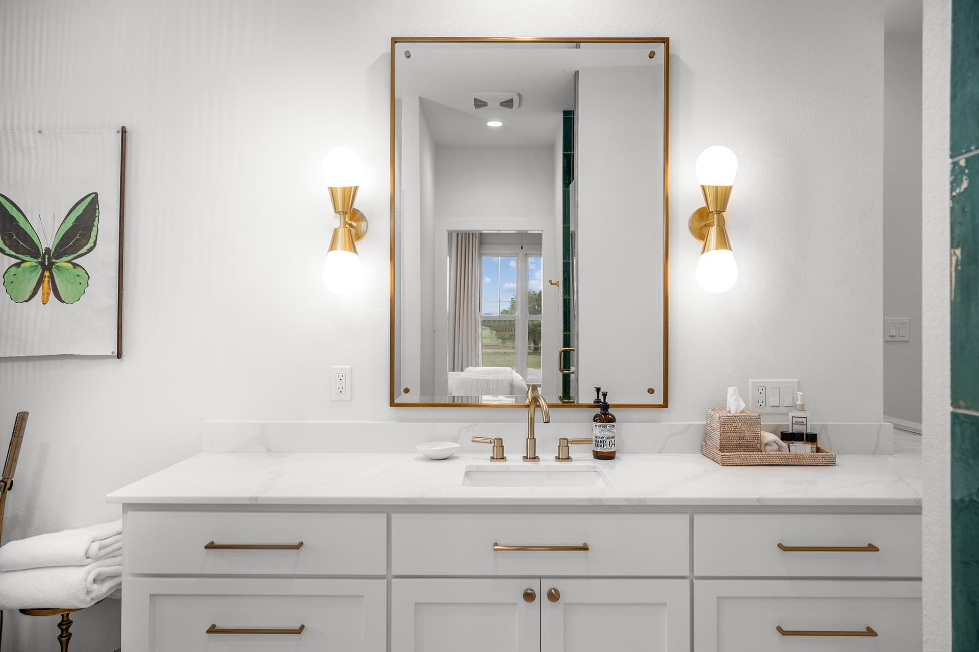 Foxtrot Farm - Main House - Image 22