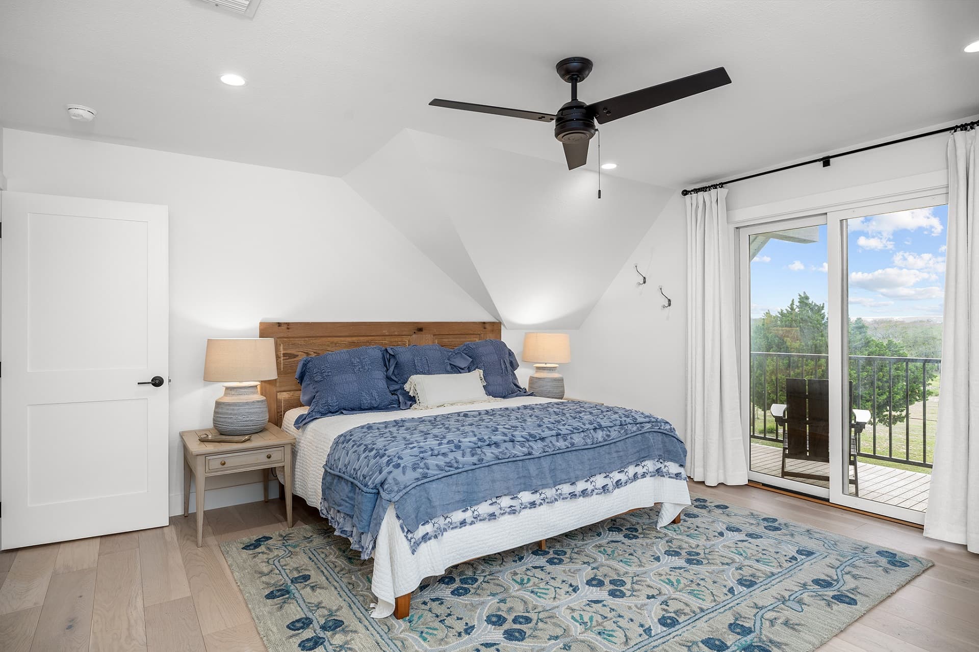 Foxtrot Farm - Main House - Image 28