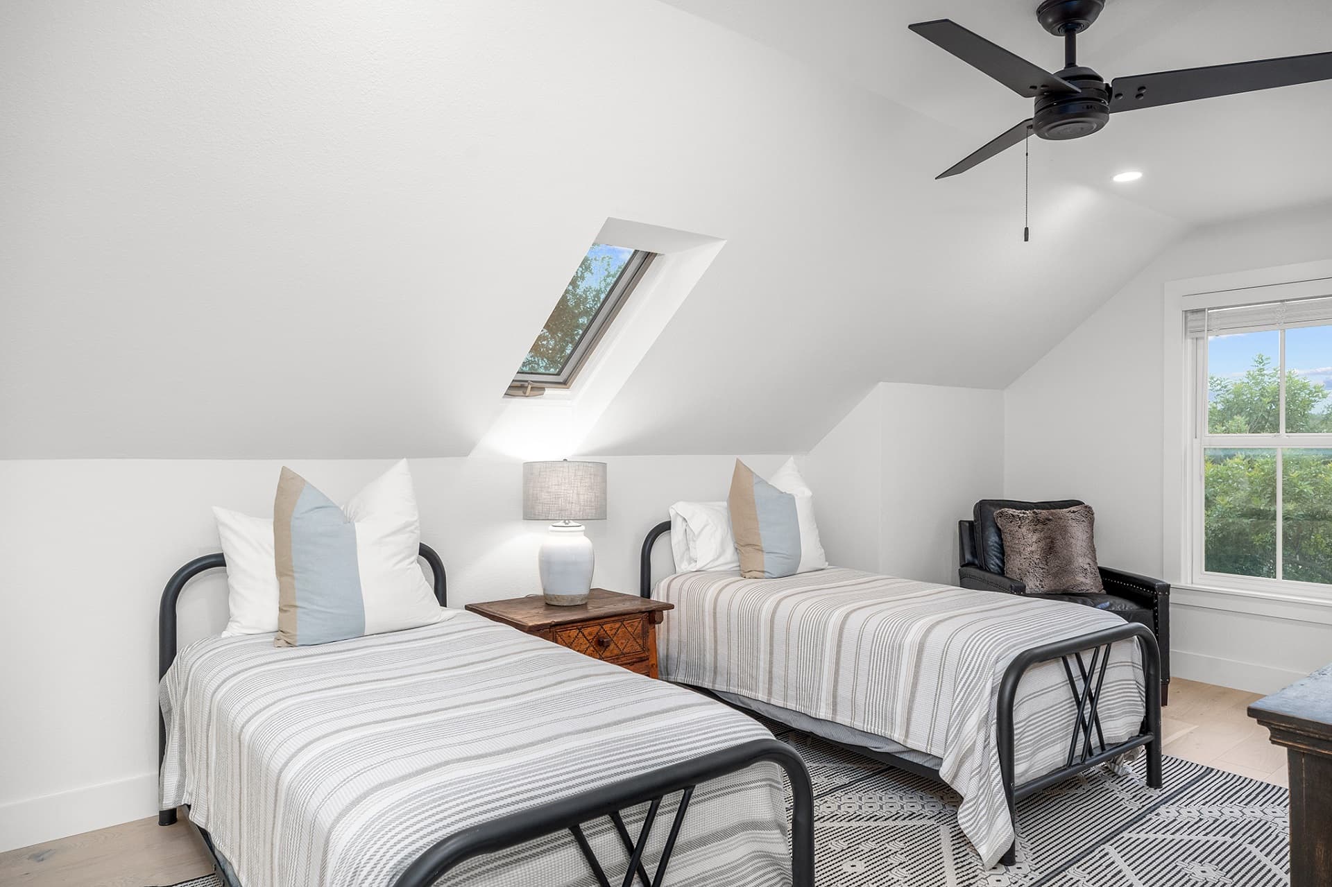 Foxtrot Farm - Main House - Image 33