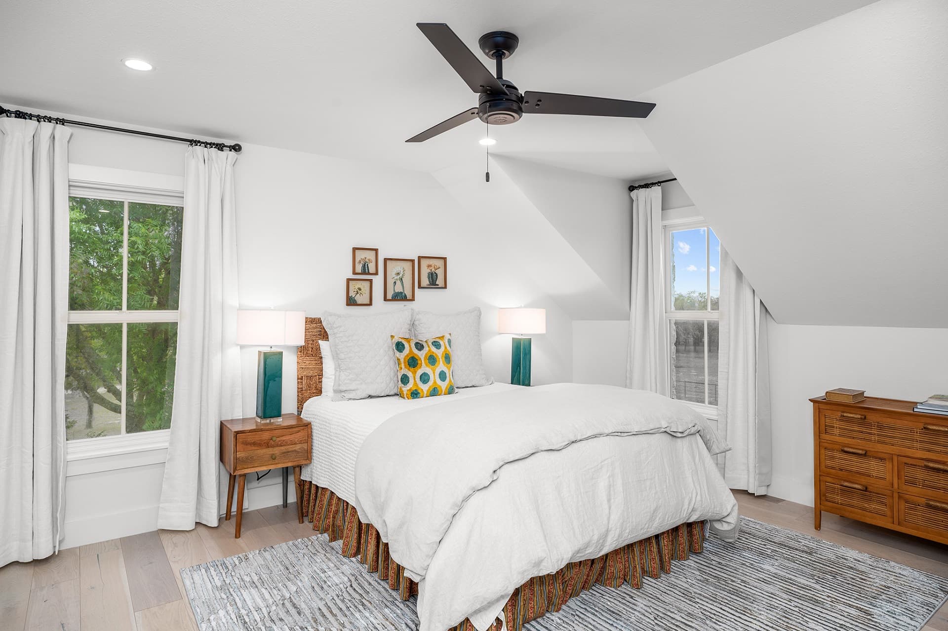 Foxtrot Farm - Main House - Image 37