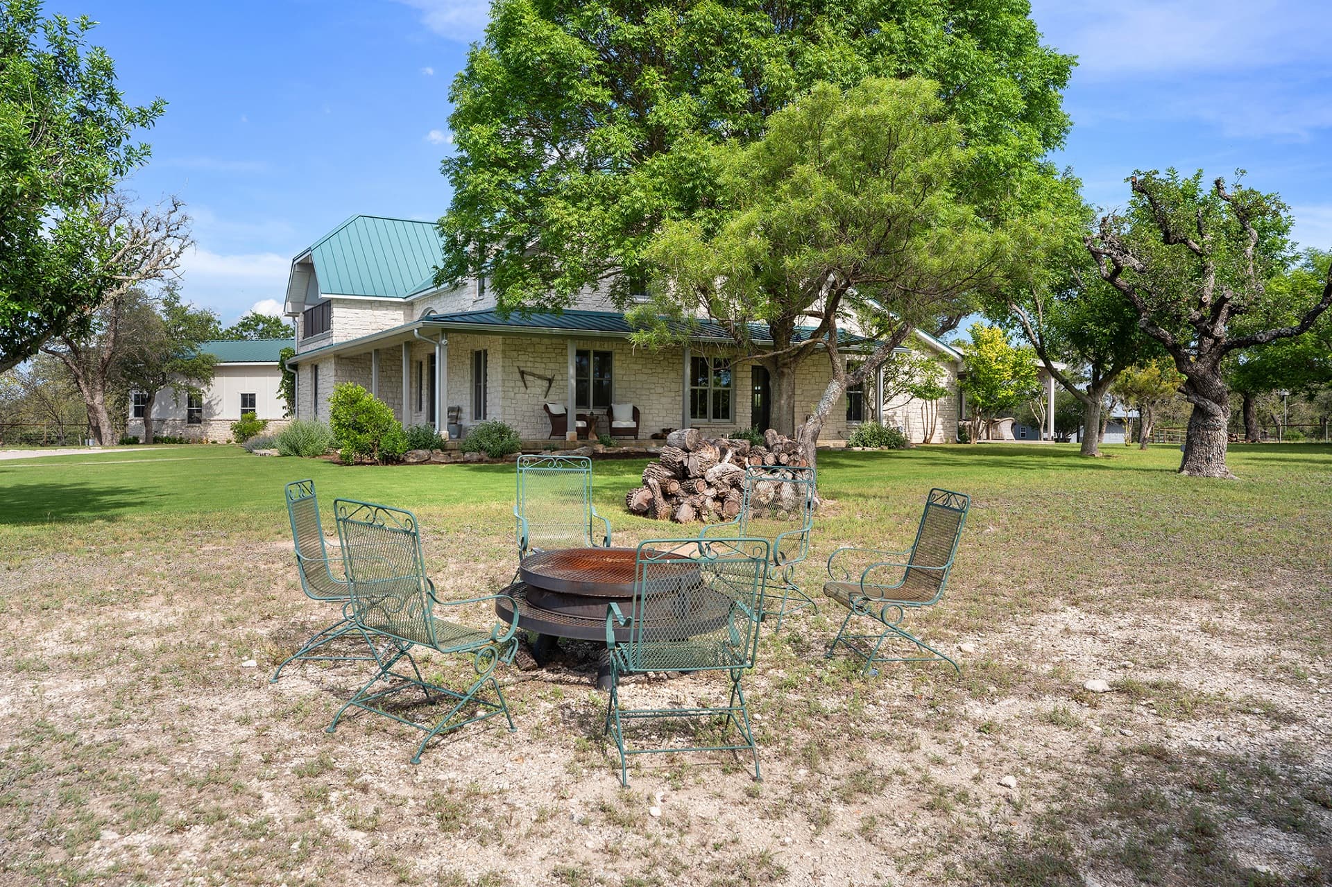 Foxtrot Farm - Main House - Image 43