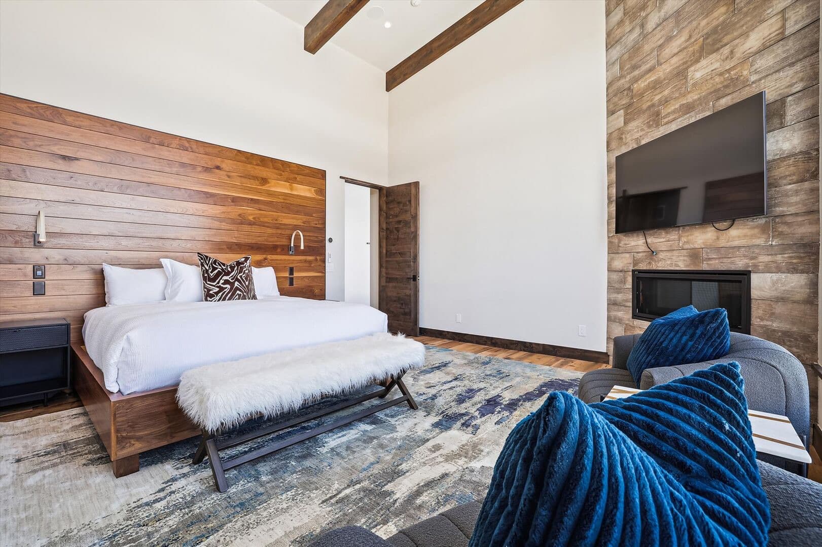 Modern View Manor - Image 18