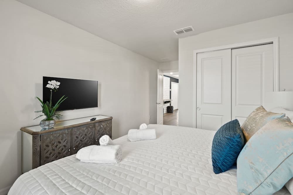 Warmwave Retreat - Image 50