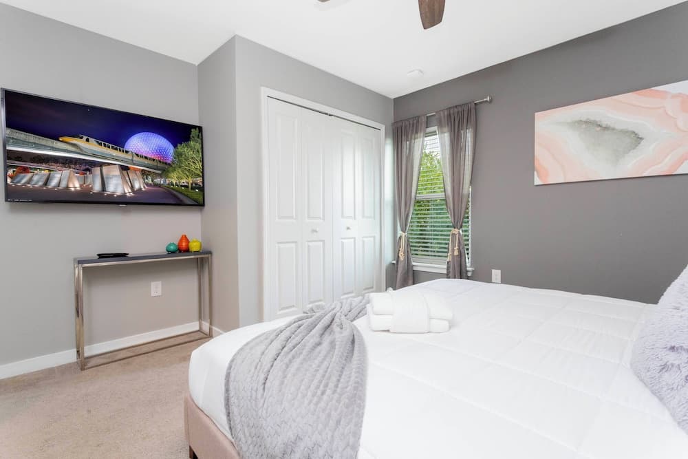 Disney Palms #49 - Image 40