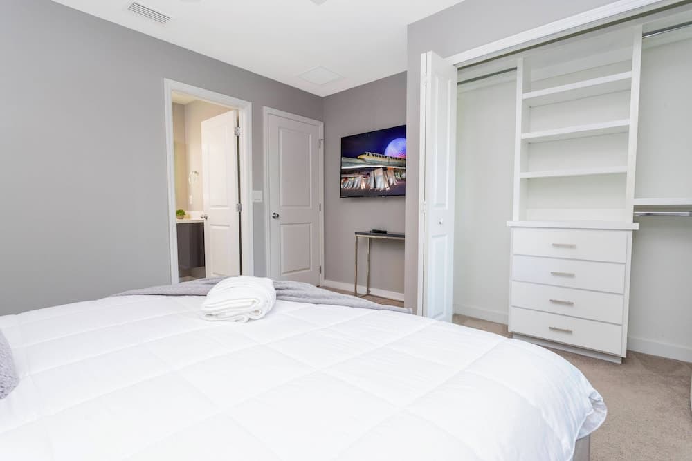 Disney Palms #49 - Image 41