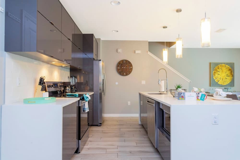 Disney Palms #49 - Image 17