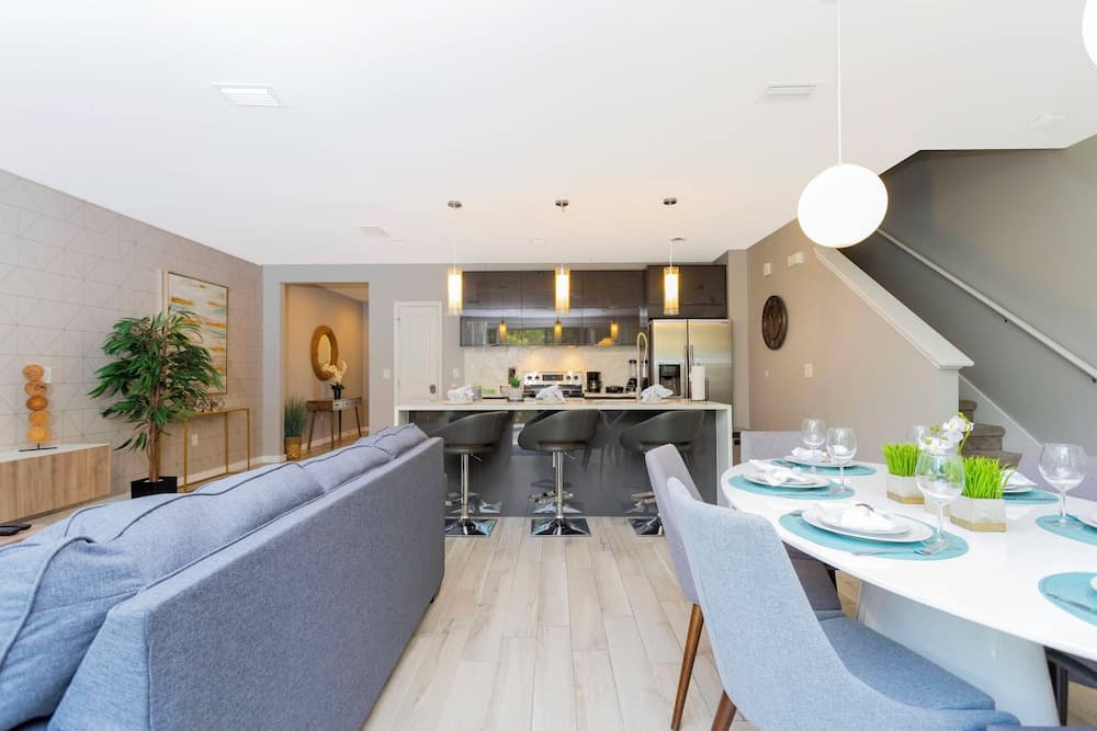 Disney Palms #49 - Image 4