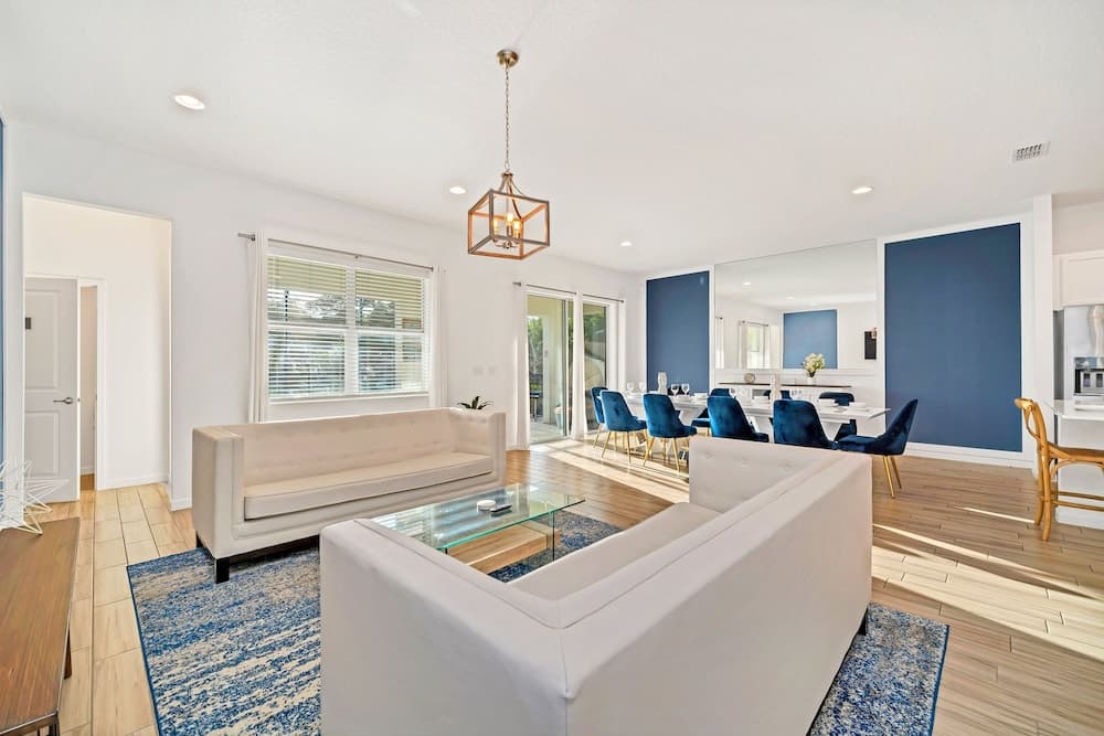 Fresh Amazing Family Home - Image 4