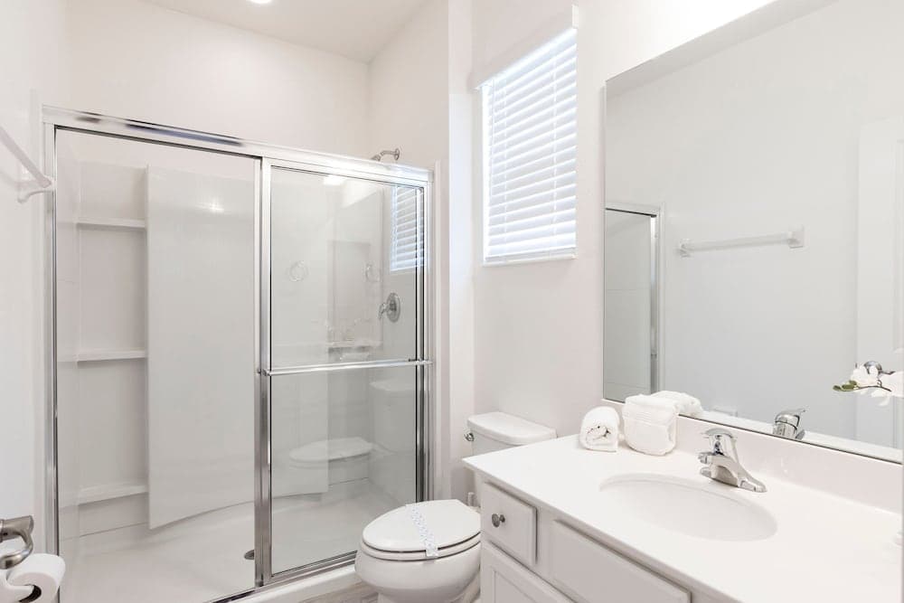 Fresh Amazing Family Home - Image 35