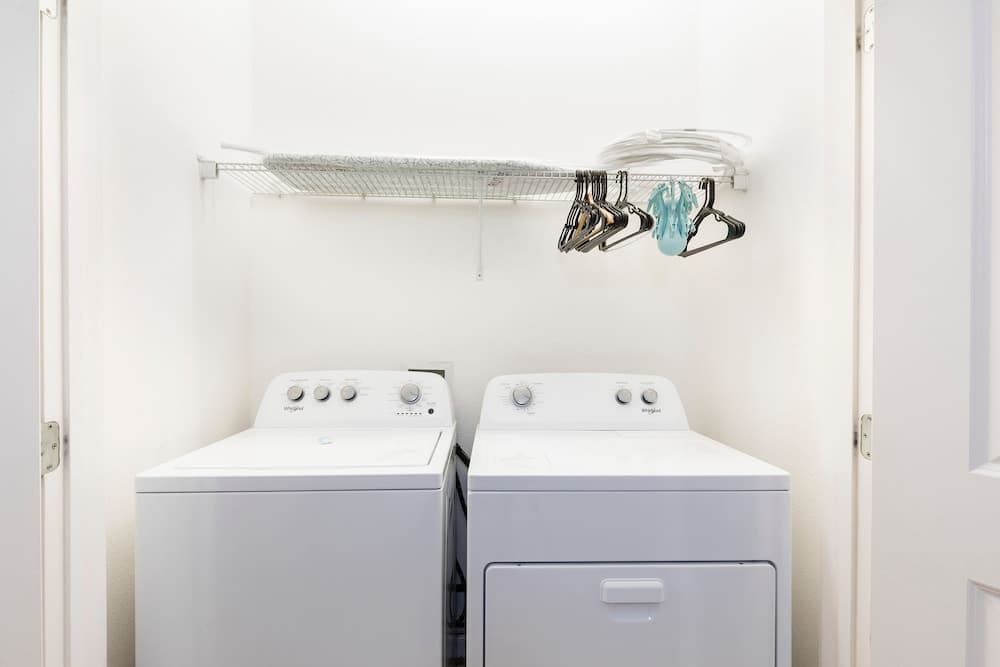 Fresh Amazing Family Home - Image 38