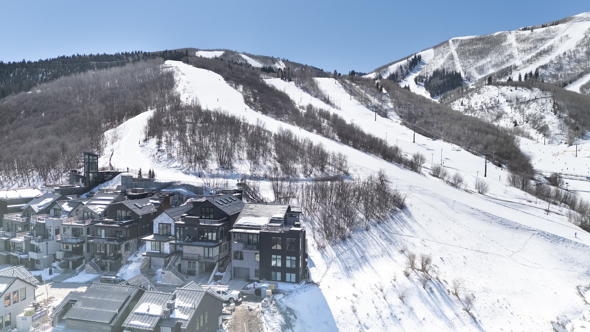 Japandi Slopeside Retreat - Image 64