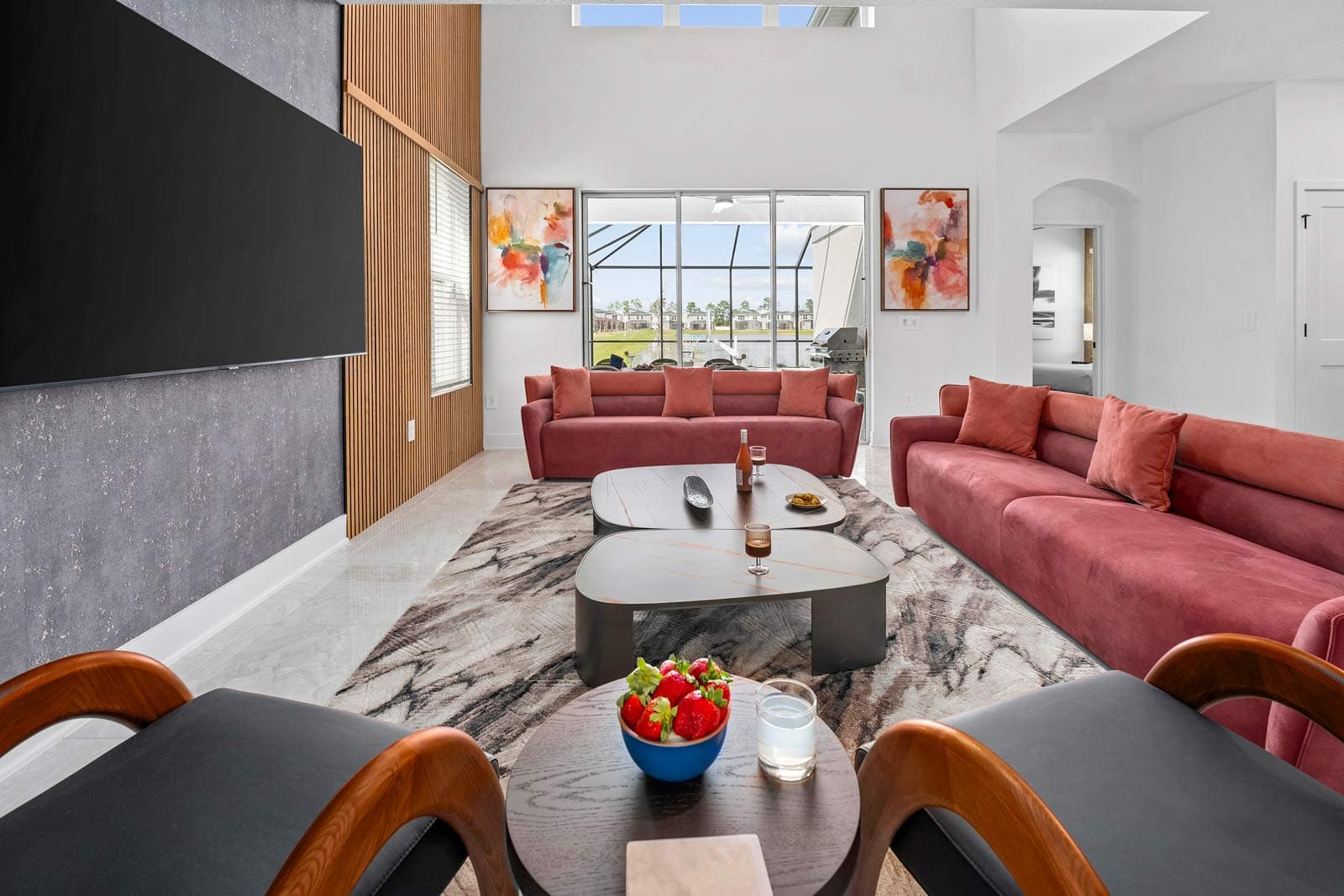 Glamorous Villa - Image 1