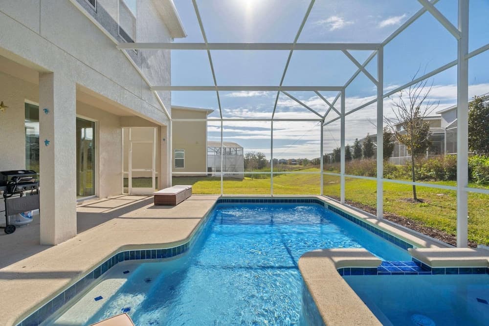 Takeaway Fantasy Escape - Image 2