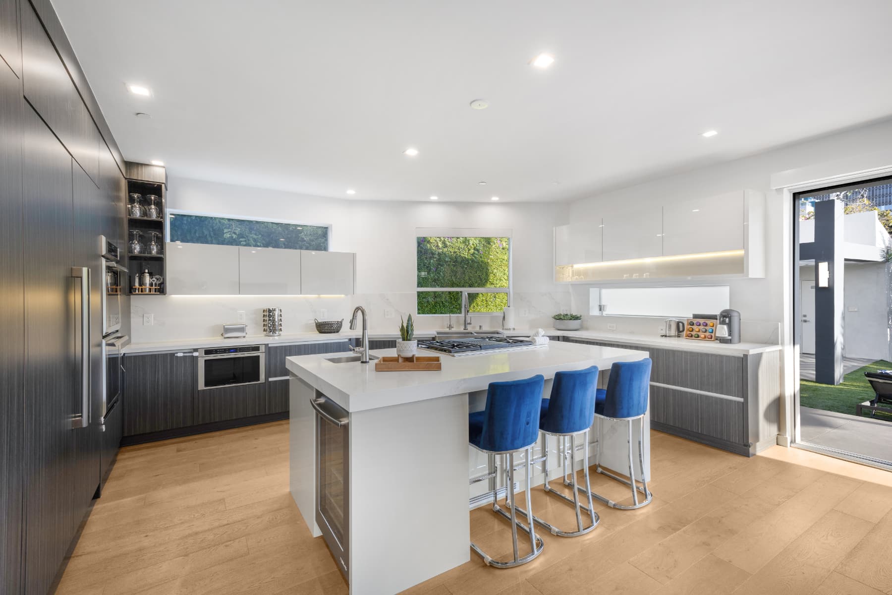 Lindenhurst House - Image 4