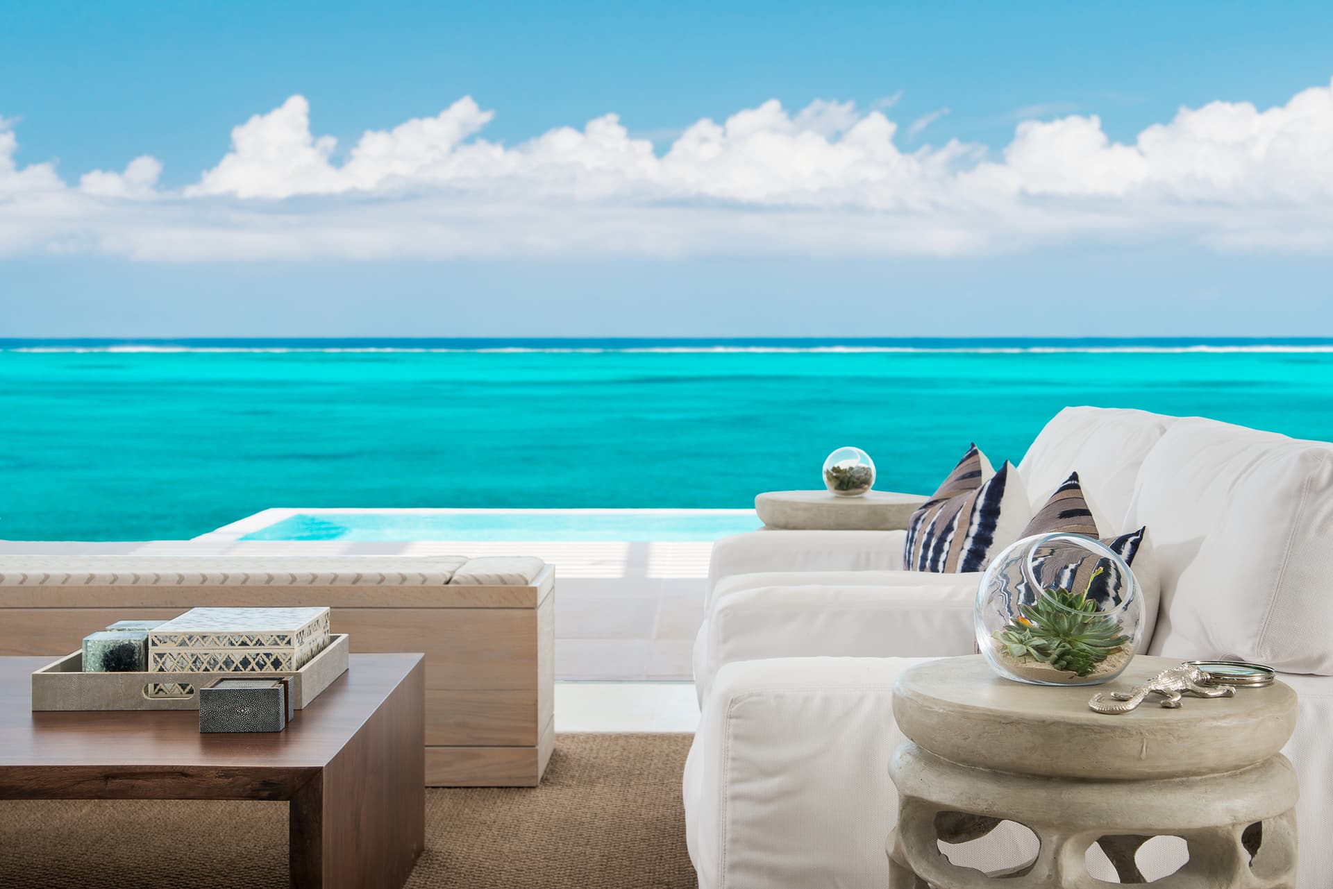 North Shore Five Bedroom Beachfront - Image 19