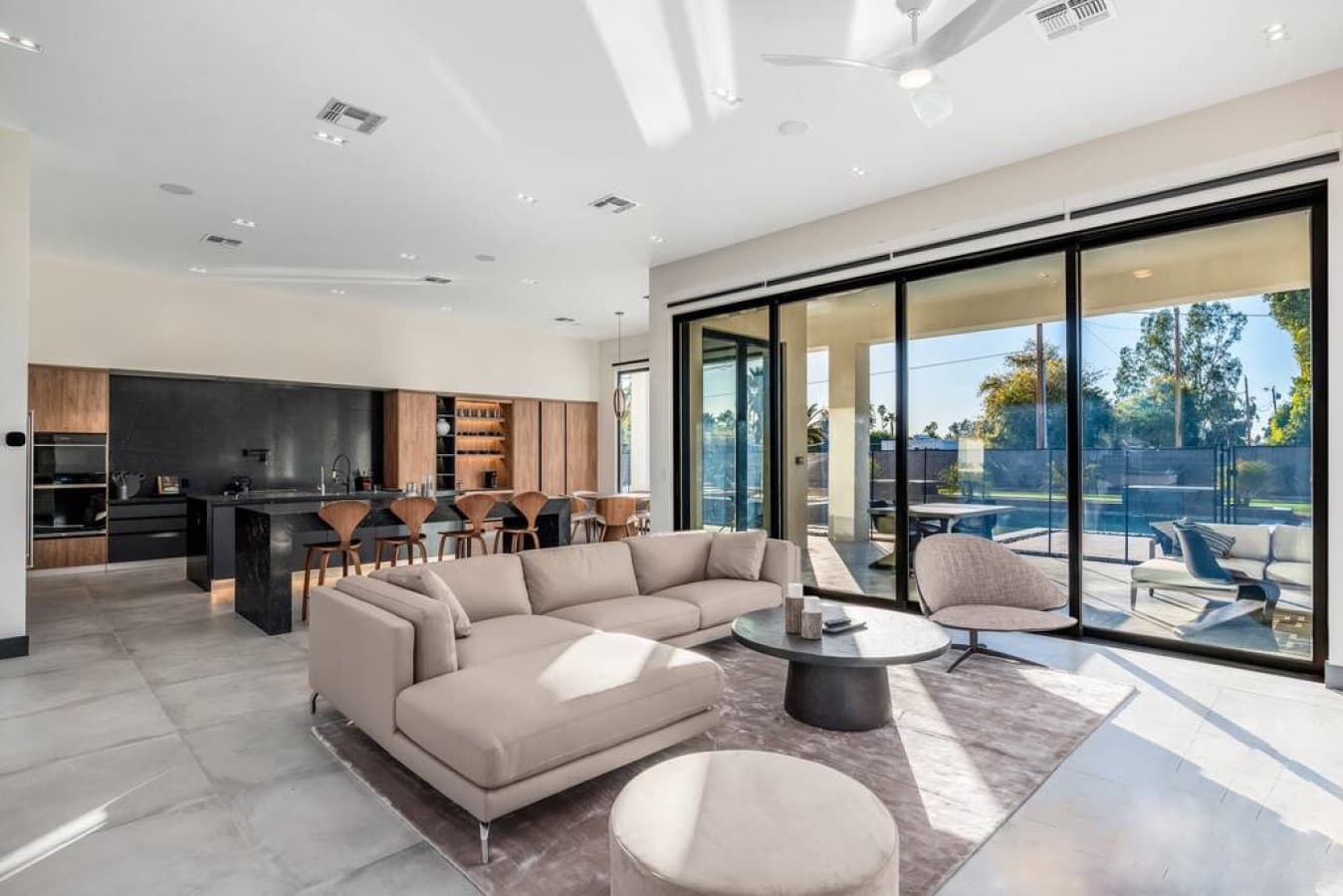 Scottsdale Desert Paradise - Image 9