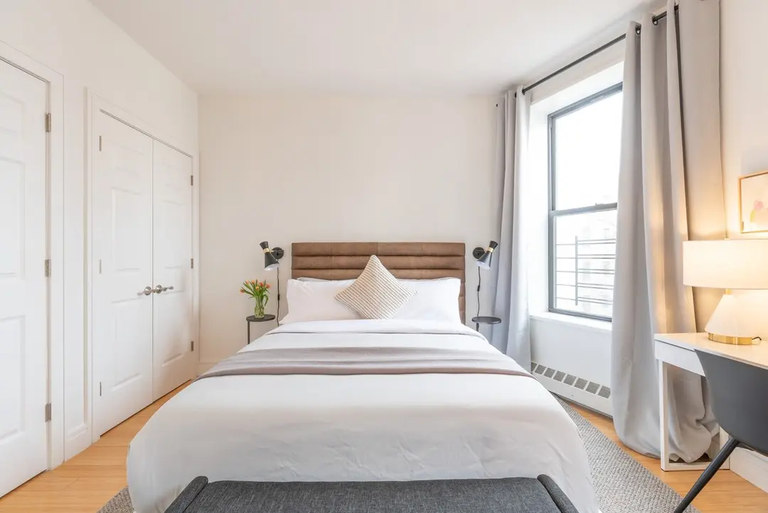 Cypress Court III - Image 11