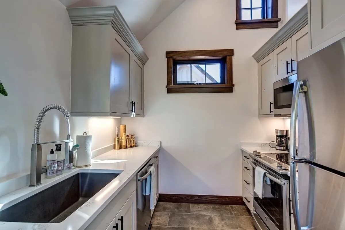 Aurum Condo - Image 7