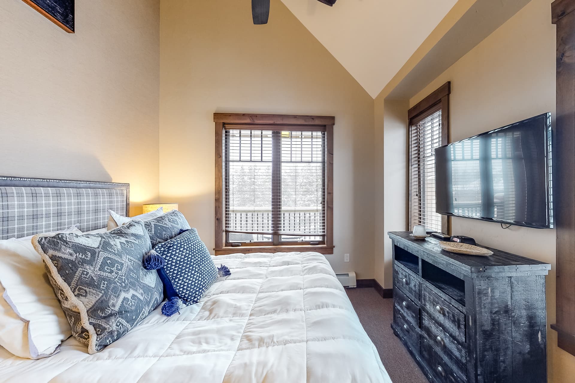 Water 6404 Home - Image 5